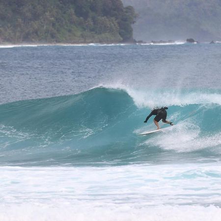 Rumah Nalu Surf Camp Krui Exteriér fotografie