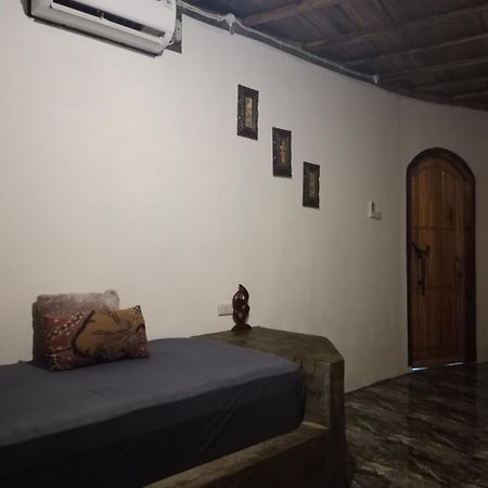 Rumah Nalu Surf Camp Krui Exteriér fotografie