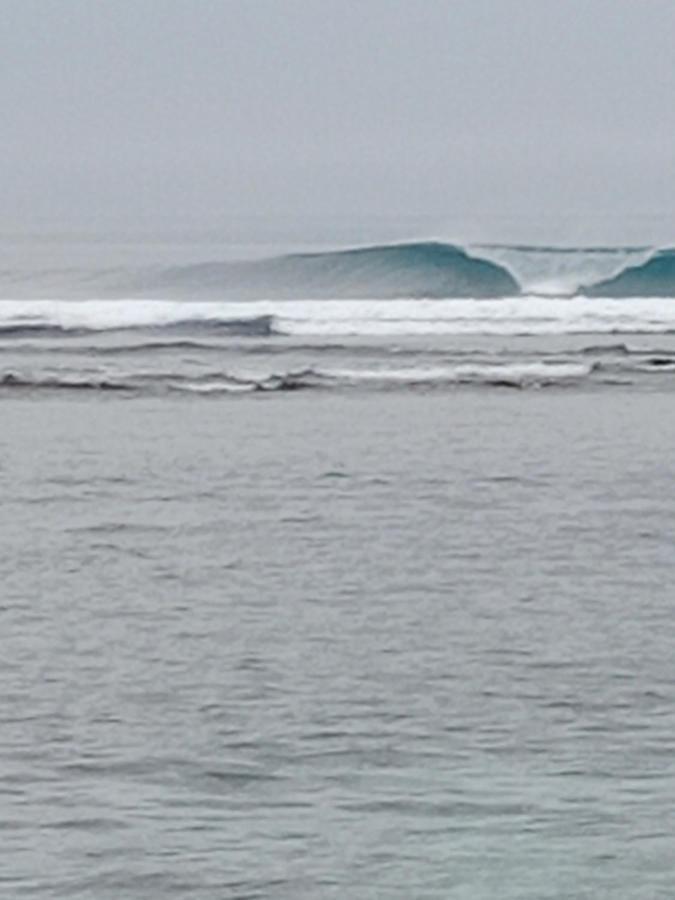 Rumah Nalu Surf Camp Krui Exteriér fotografie