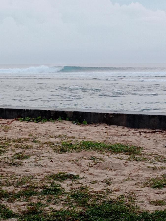 Rumah Nalu Surf Camp Krui Exteriér fotografie