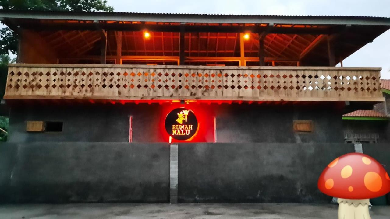 Rumah Nalu Surf Camp Krui Exteriér fotografie