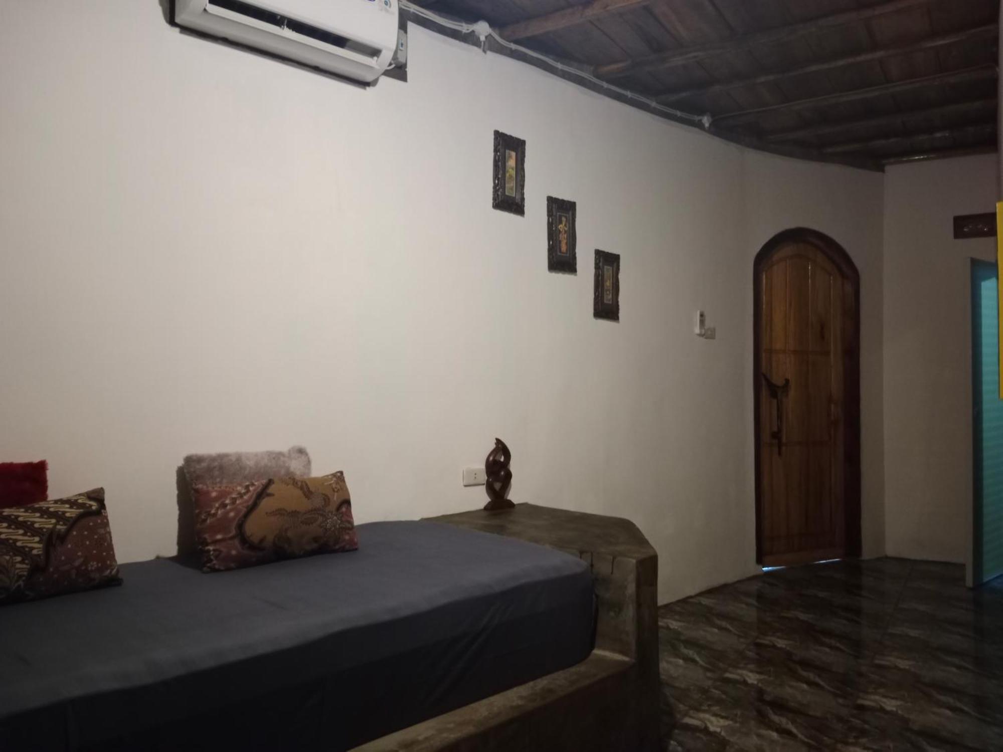 Rumah Nalu Surf Camp Krui Exteriér fotografie