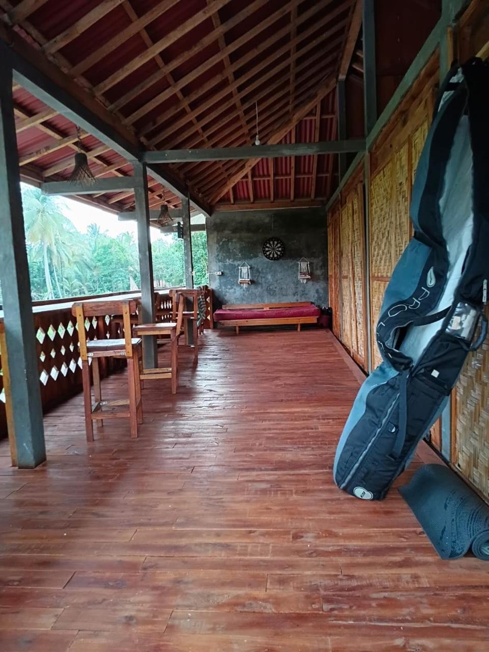 Rumah Nalu Surf Camp Krui Pokoj fotografie